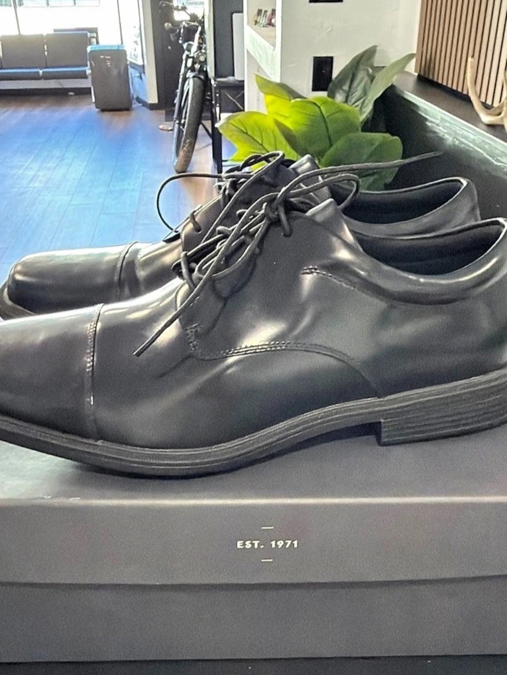 Rockport K101016 Black Oxford Shoes US 13 Like New